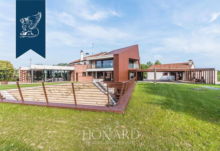 Image No.17-4 Bed Villa for sale