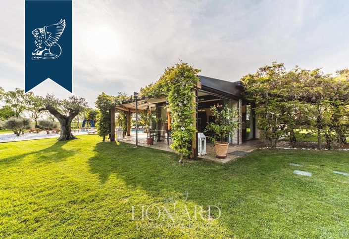 Image No.20-4 Bed Villa for sale