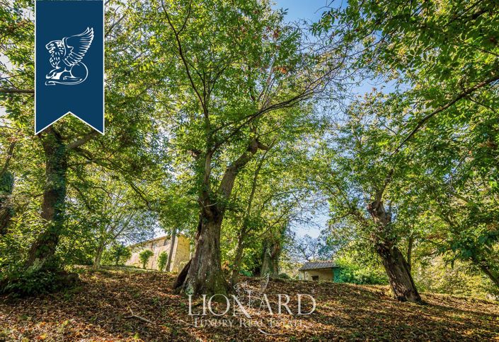 Image No.11-9 Bed Villa for sale