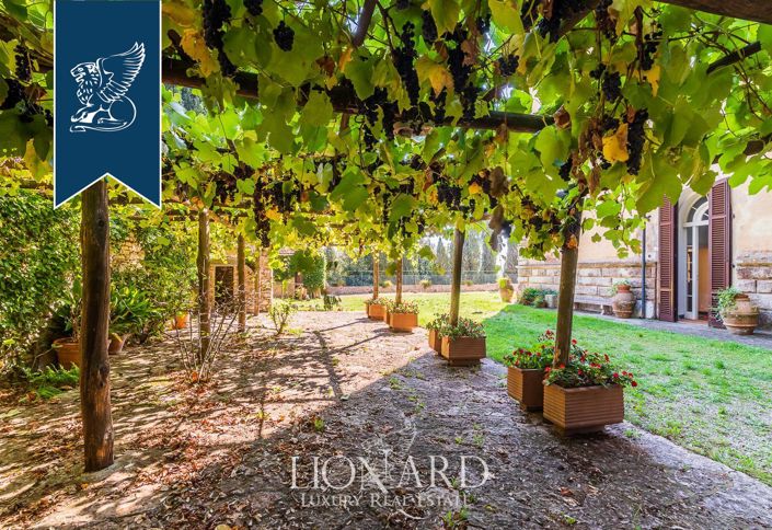 Image No.15-9 Bed Villa for sale