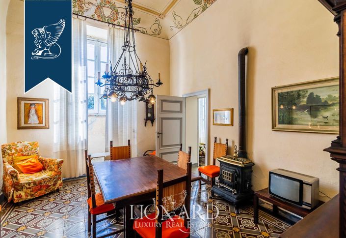 Image No.17-9 Bed Villa for sale