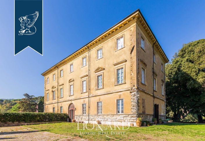 Image No.3-9 Bed Villa for sale