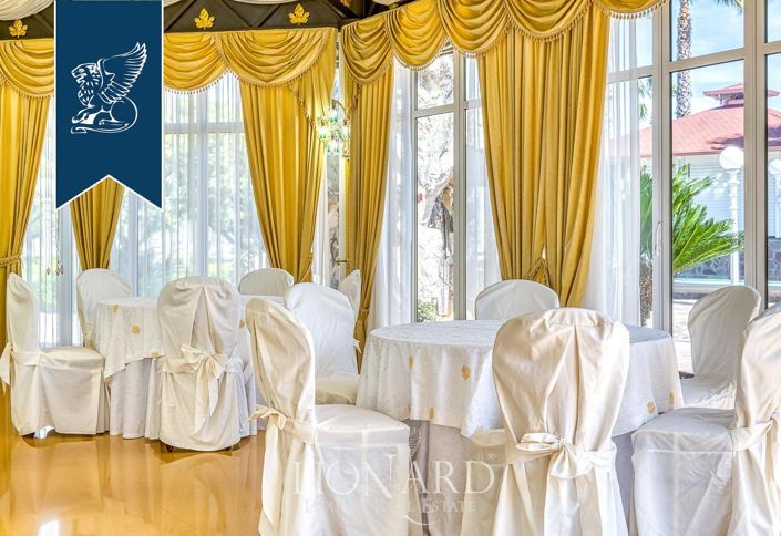 Image No.18-21 Bed Hotel for sale