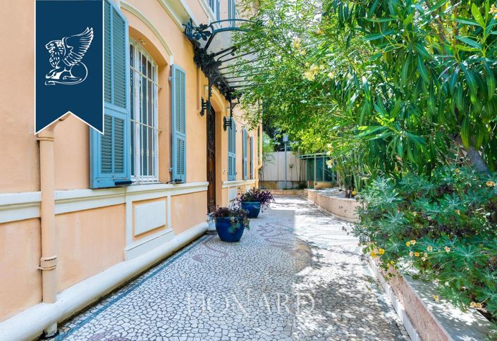 Image No.8-6 Bed Villa for sale