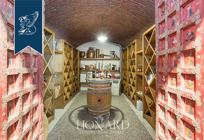 Image No.25-7 Bed Villa for sale