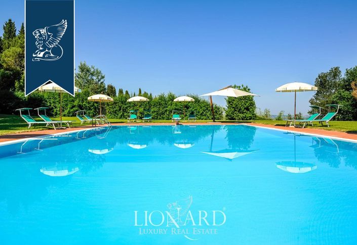 Image No.18-23 Bed Hotel for sale