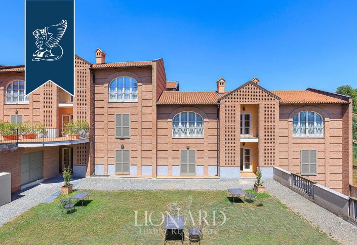 Image No.18-45 Bed Hotel for sale