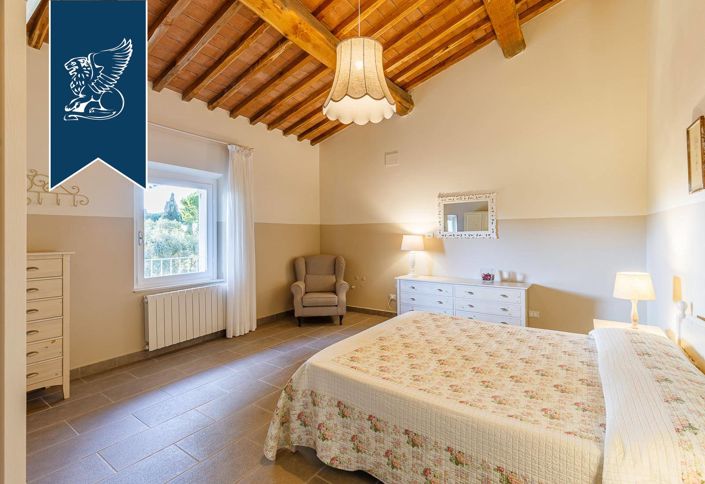 Image No.16-25 Bed Hotel for sale