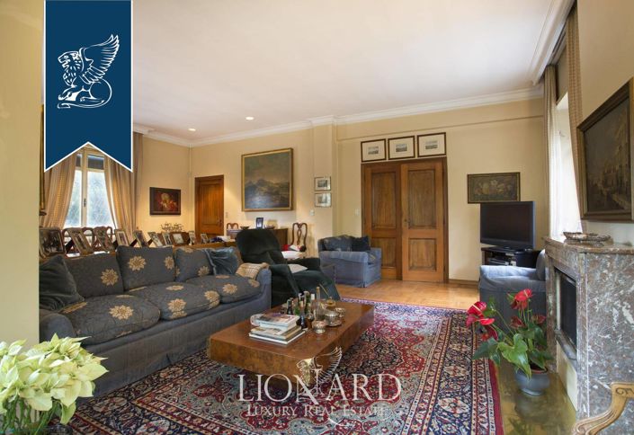 Image No.45-10 Bed Villa for sale