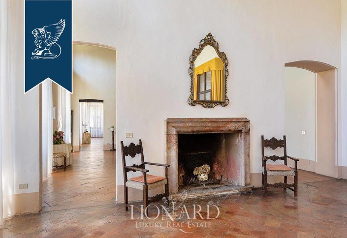 Image No.32-42 Bed Villa for sale