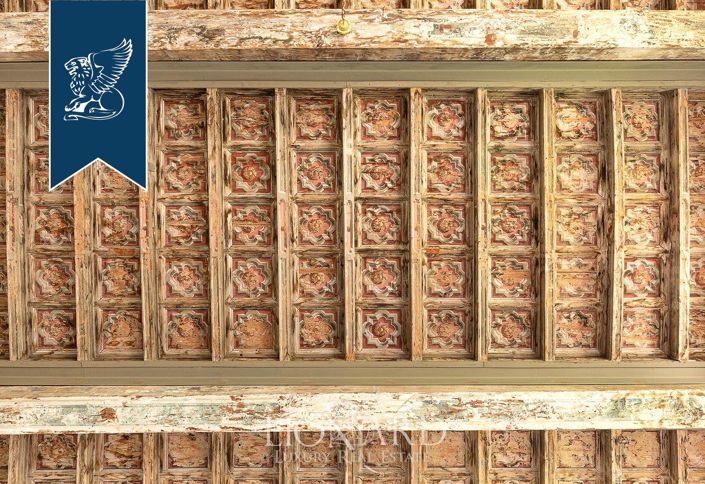 Image No.40-42 Bed Villa for sale