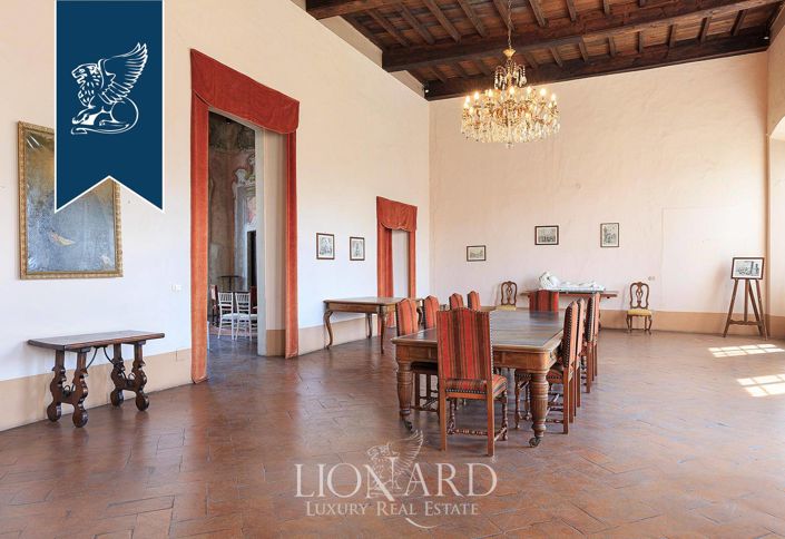 Image No.49-42 Bed Villa for sale