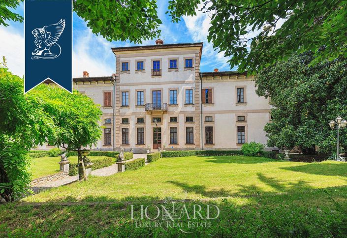 Image No.8-42 Bed Villa for sale