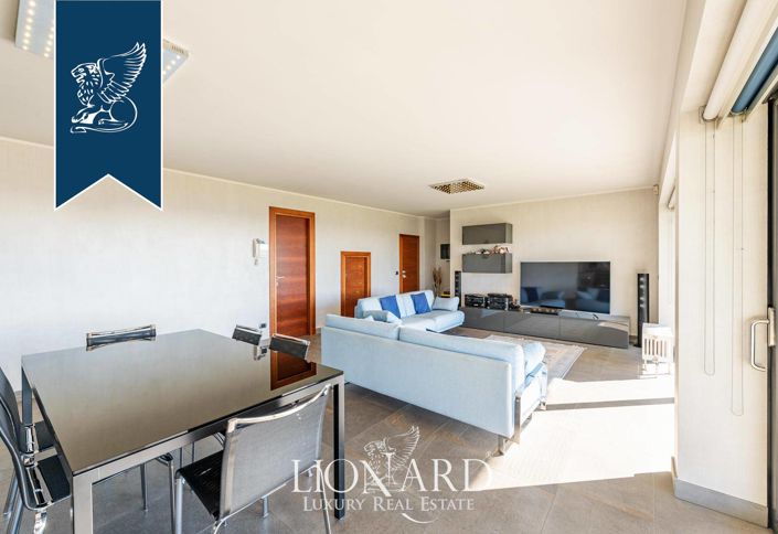 Image No.16-5 Bed Villa for sale