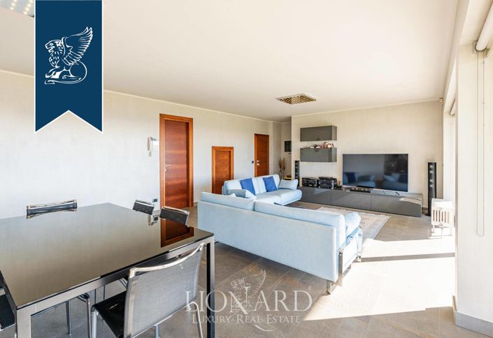 Image No.17-5 Bed Villa for sale