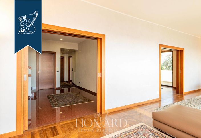 Image No.24-5 Bed Villa for sale