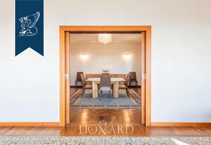 Image No.27-5 Bed Villa for sale