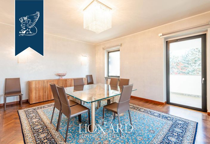 Image No.30-5 Bed Villa for sale