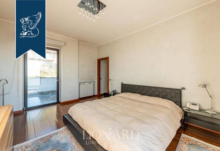 Image No.48-5 Bed Villa for sale