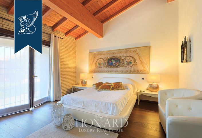 Image No.27-15 Bed Villa for sale