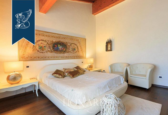 Image No.28-15 Bed Villa for sale