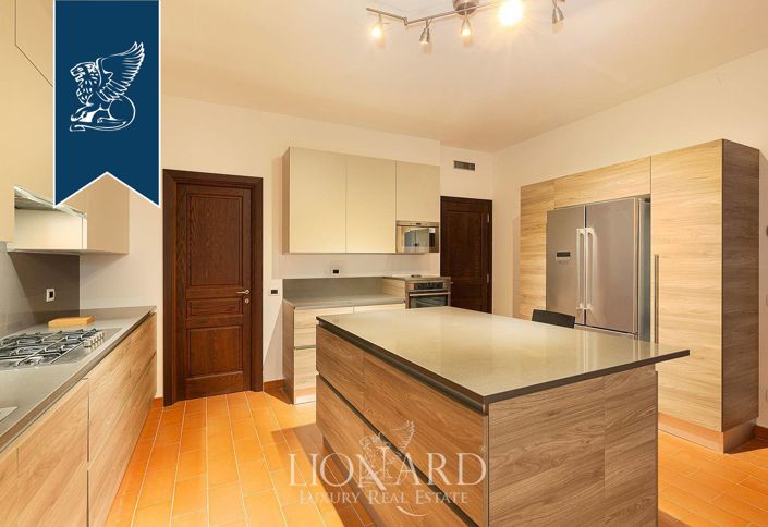 Image No.41-15 Bed Villa for sale