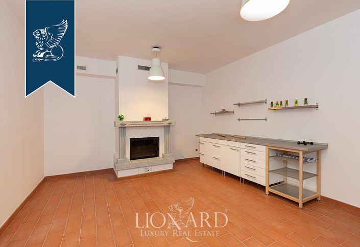 Image No.42-15 Bed Villa for sale