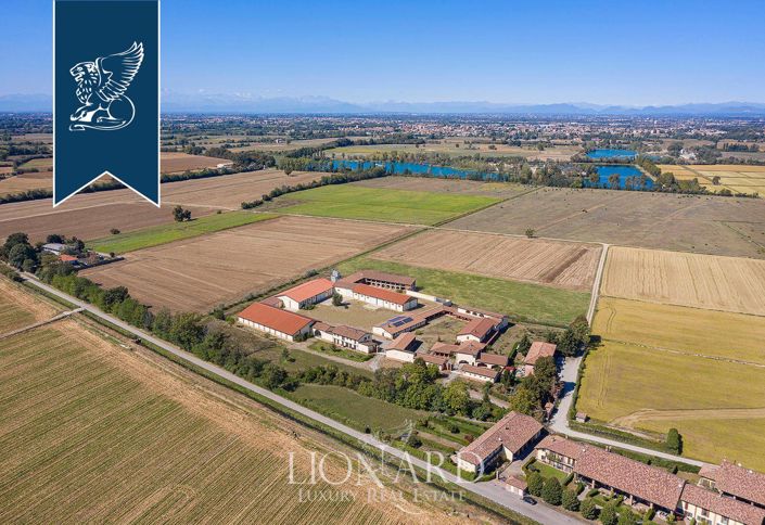 Image No.5-15 Bed Villa for sale