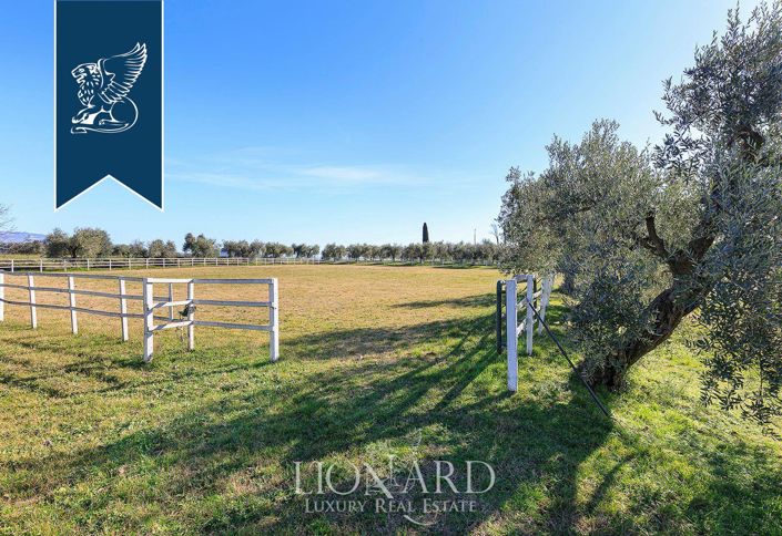 Image No.24-10 Bed Villa for sale