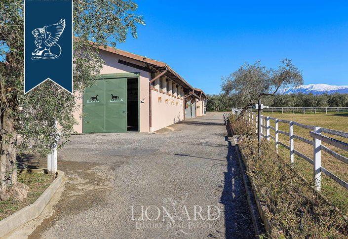 Image No.27-10 Bed Villa for sale