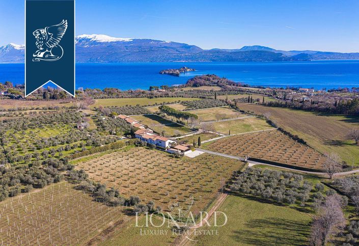 Image No.4-10 Bed Villa for sale