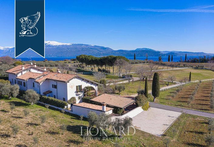 Image No.7-10 Bed Villa for sale