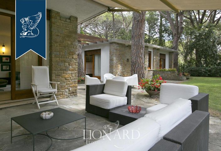 Image No.17-5 Bed Villa for sale