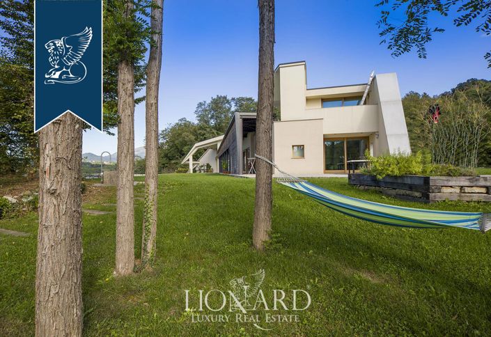 Image No.10-5 Bed Farmhouse for sale