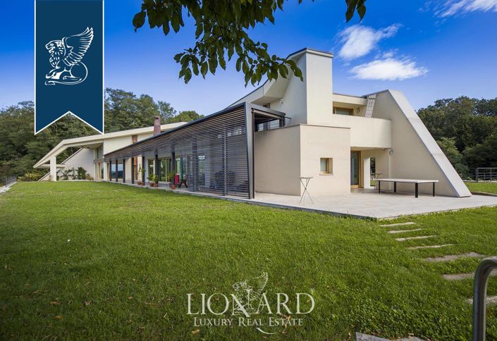 Image No.12-5 Bed Farmhouse for sale