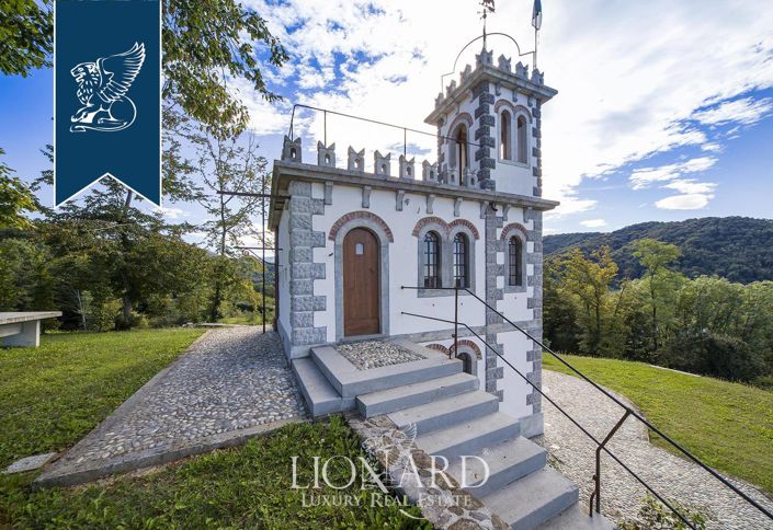 Image No.21-5 Bed Farmhouse for sale