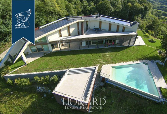 Image No.4-5 Bed Farmhouse for sale