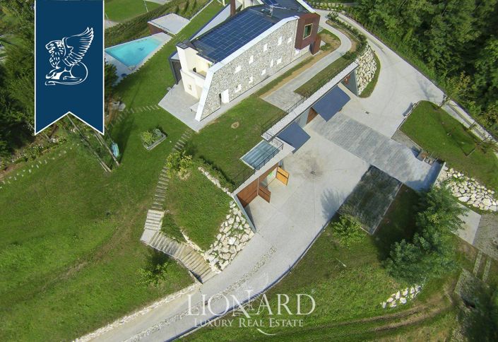 Image No.7-5 Bed Farmhouse for sale