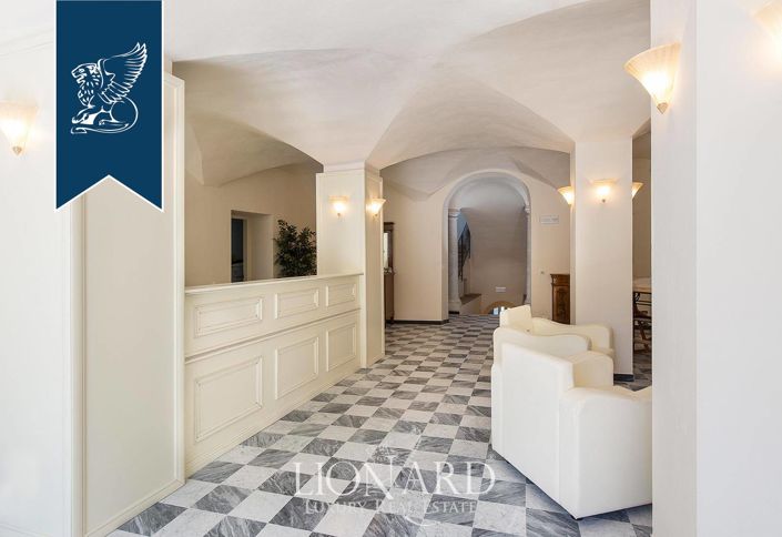 Image No.15-16 Bed Villa for sale