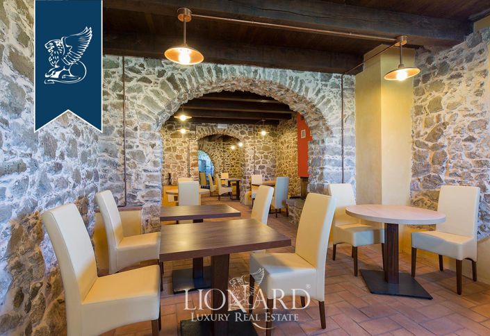 Image No.25-16 Bed Villa for sale