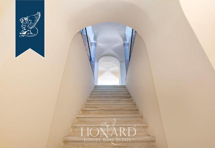 Image No.27-16 Bed Villa for sale