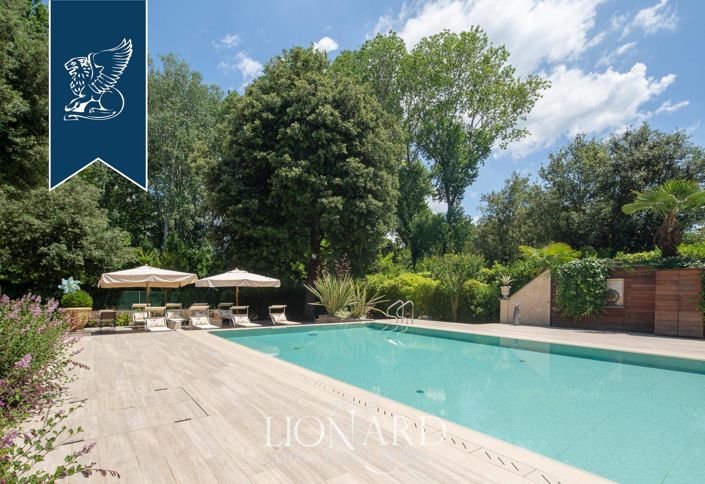 Image No.15-10 Bed Villa for sale