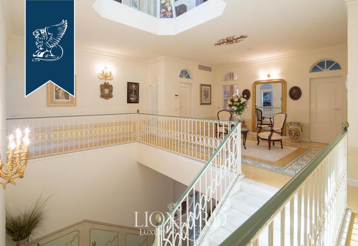 Image No.48-10 Bed Villa for sale