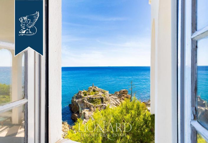 Image No.12-7 Bed Villa for sale