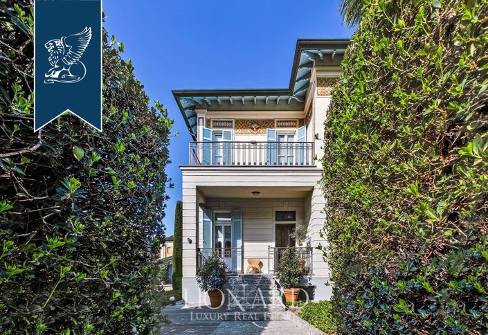 Image No.2-5 Bed Villa for sale