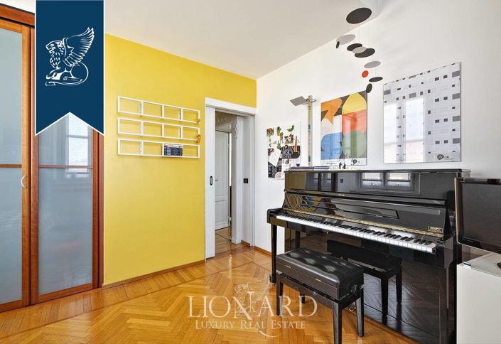 Image No.28-5 Bed Villa for sale