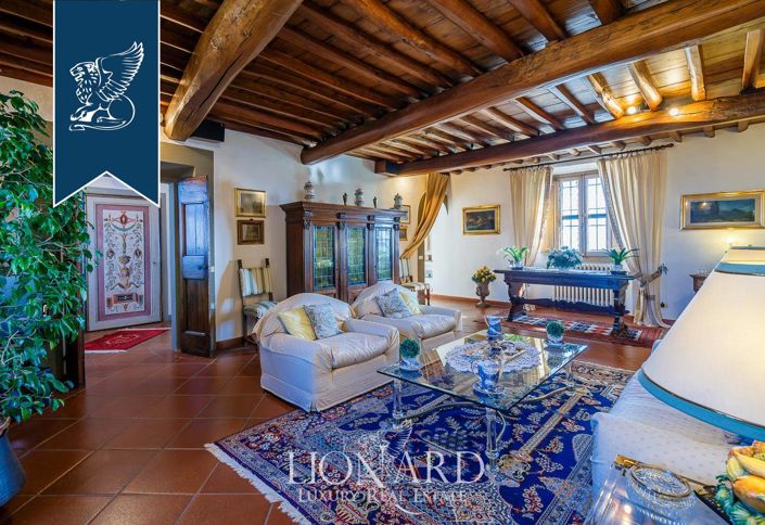 Image No.18-8 Bed Apartment for sale