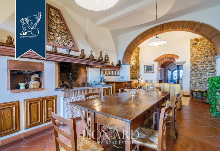 Image No.29-8 Bed Apartment for sale