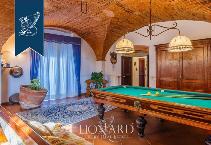 Image No.40-8 Bed Apartment for sale