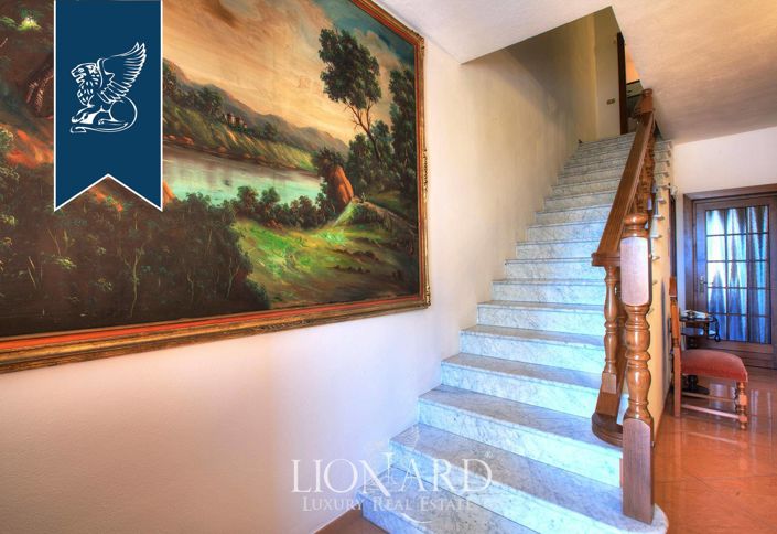 Image No.31-5 Bed Farmhouse for sale